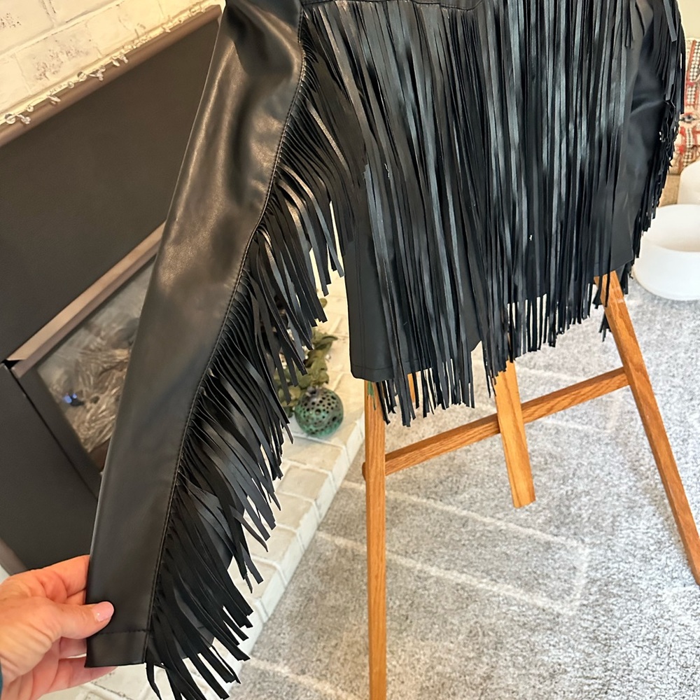 BNWT soft pleather black INC jacket with gorgeous real leather fringe. - Picture 7 of 10